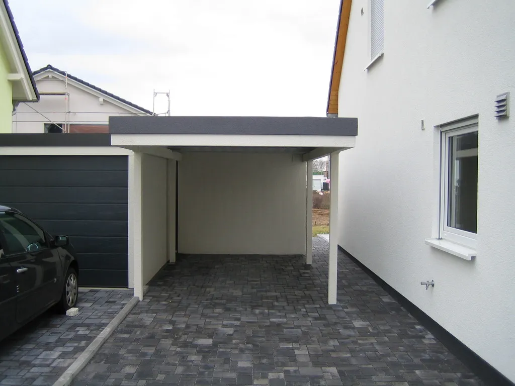 CARPORT MIT ANBAU
