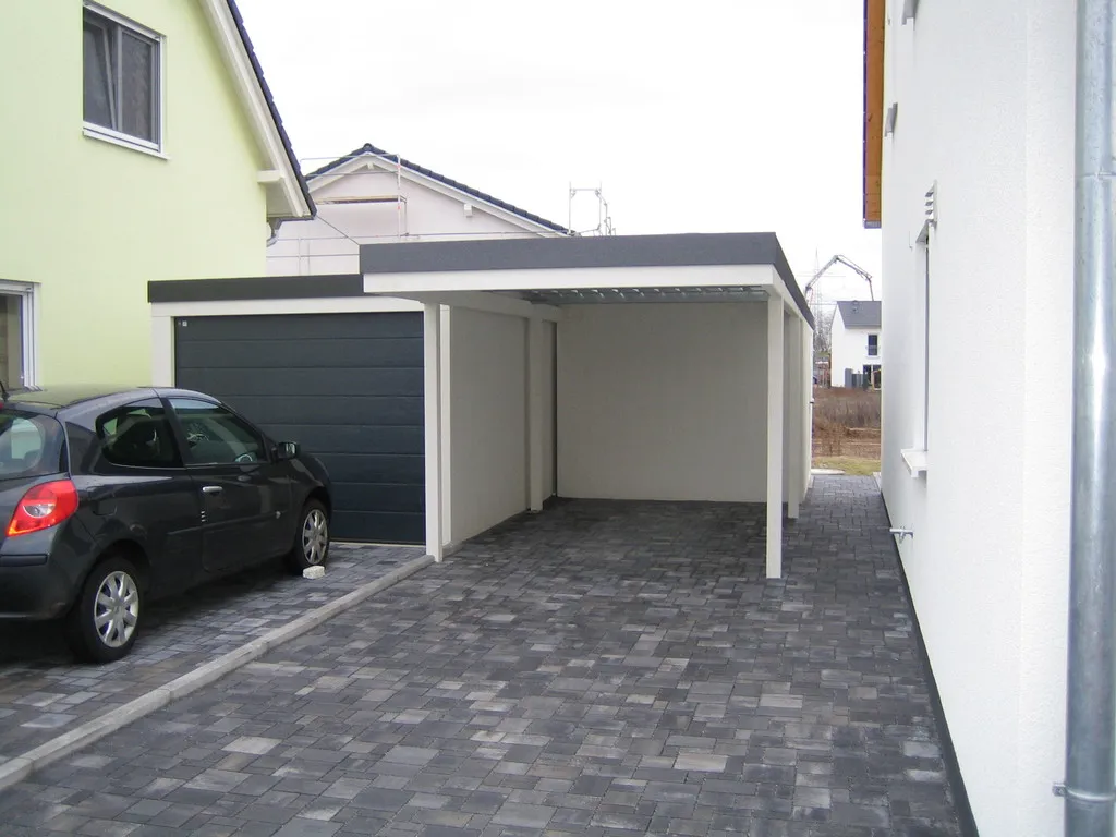 CARPORT MIT GERAeTERAUM