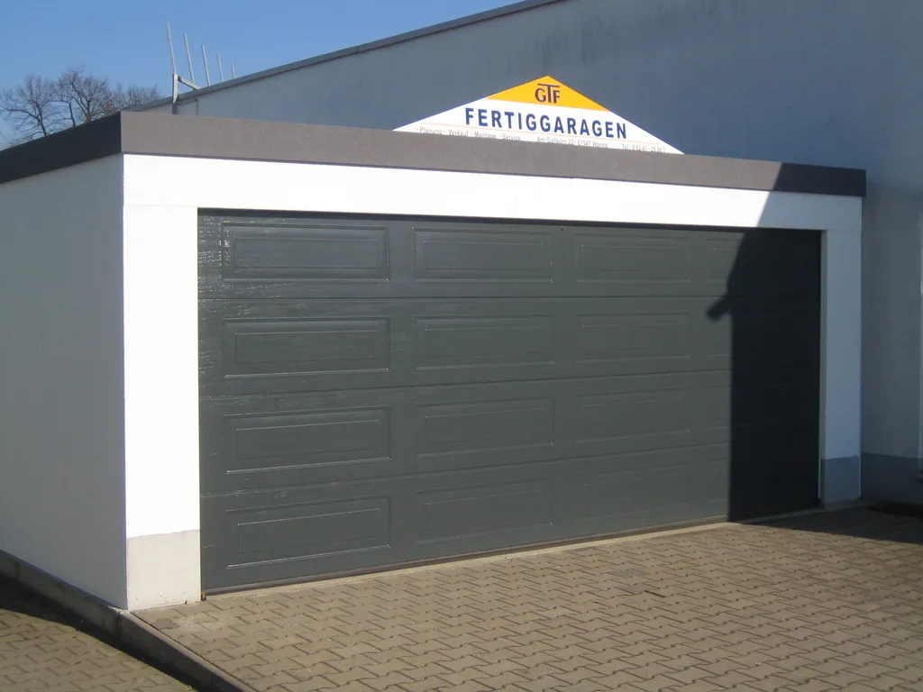 DOPPELGARAGE 55 X 6m Mit Sektionaltor 5 X 2m 1