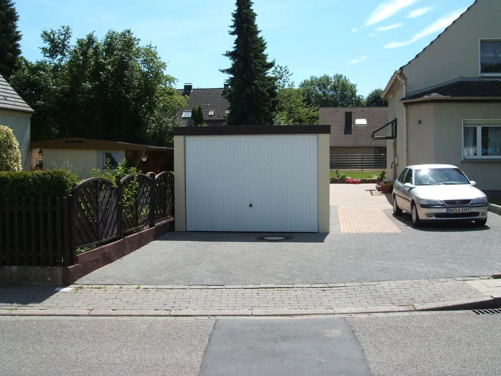EINZELGARAGE 32 X 8m Mit SCHWINGTOR